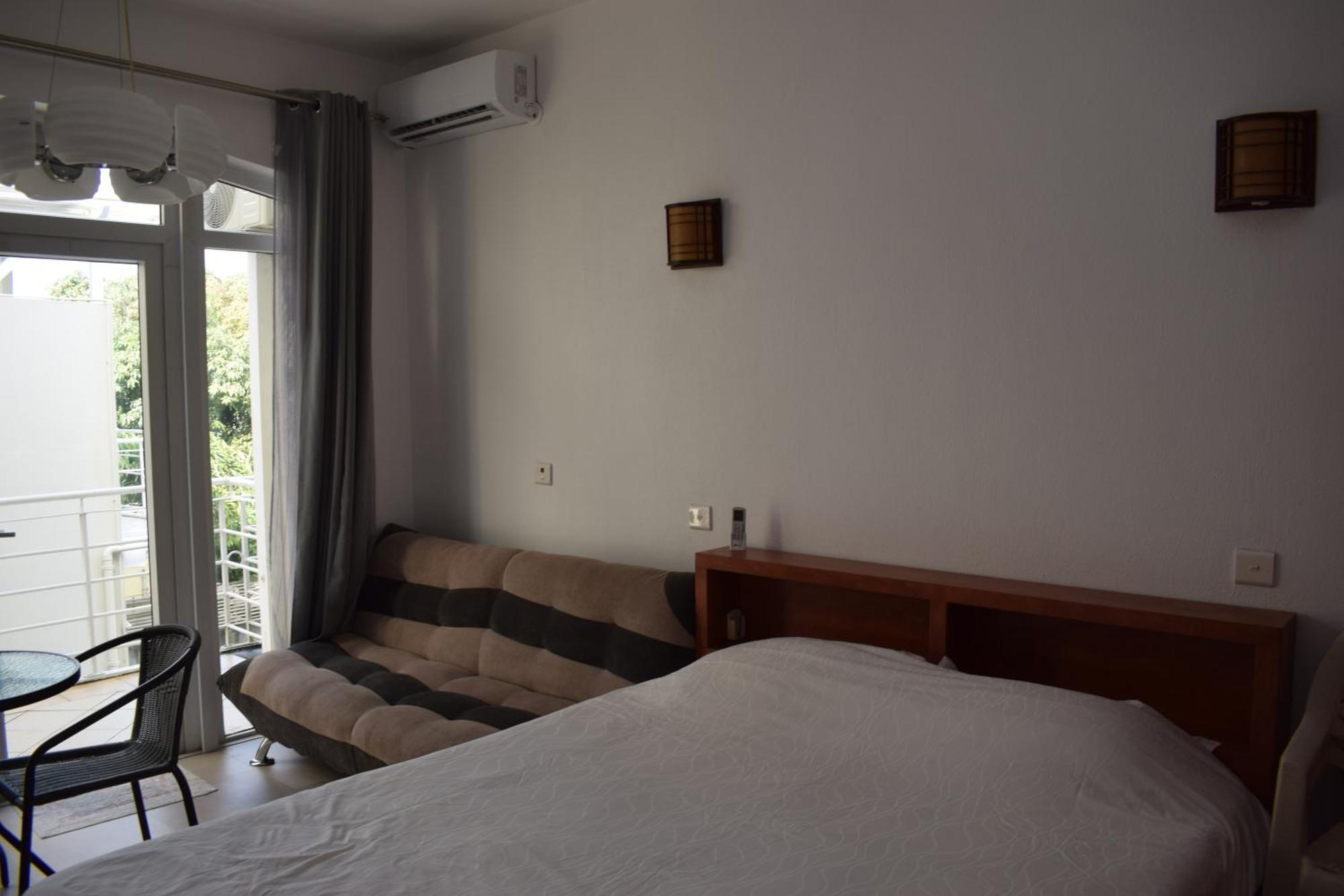 Ocean Drive Studio - Opposite The Beach Grand-Baie Eksteriør bilde