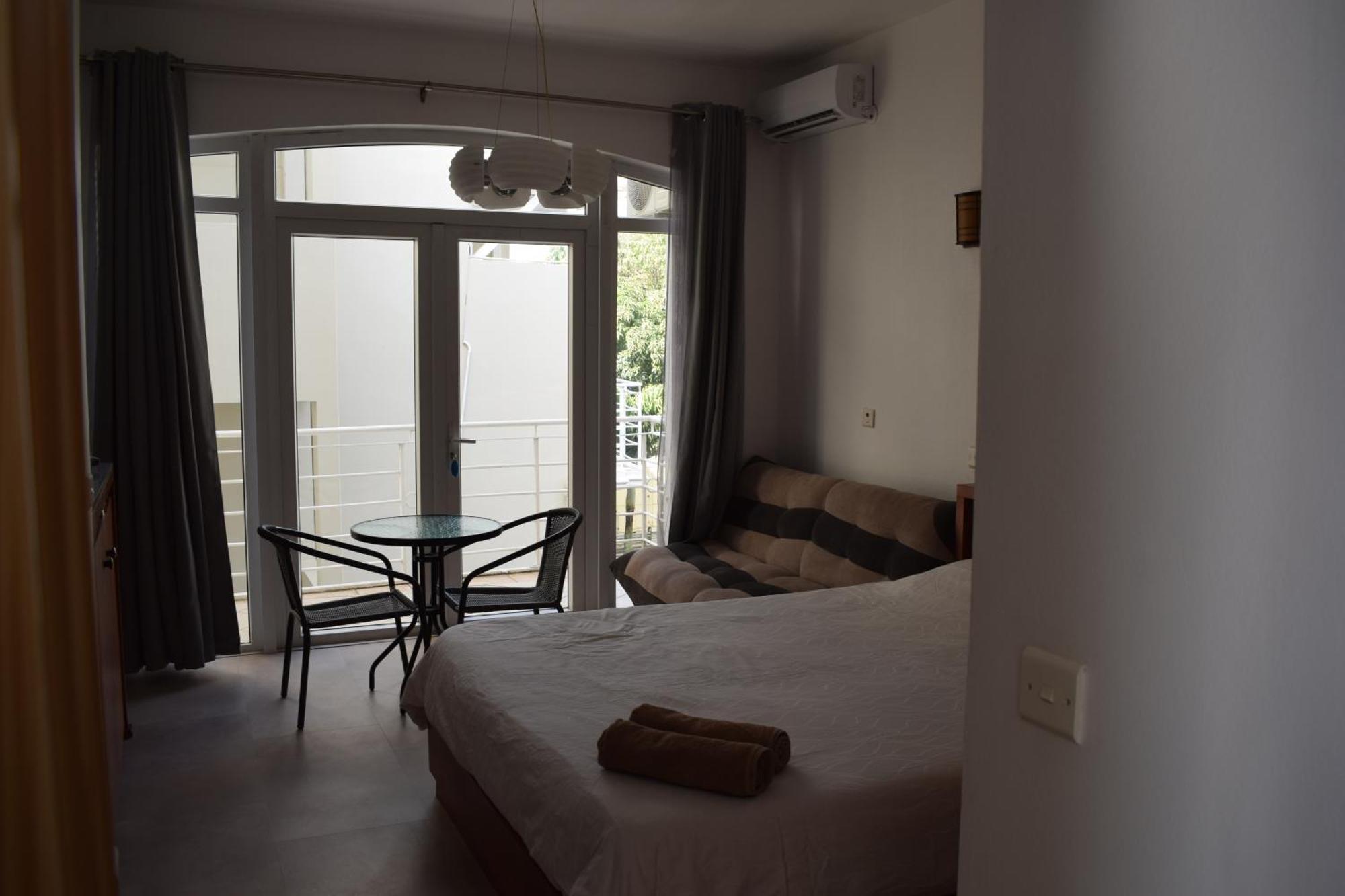 Ocean Drive Studio - Opposite The Beach Grand-Baie Eksteriør bilde